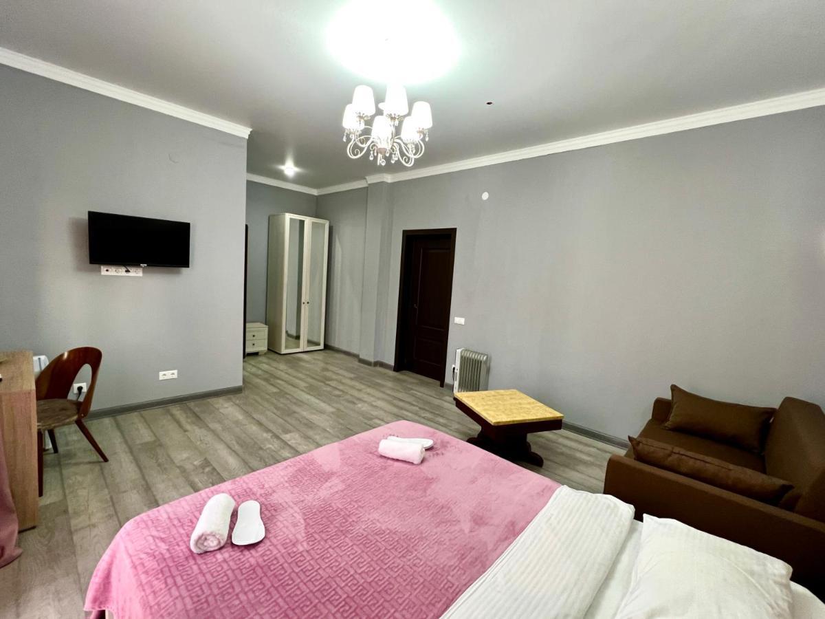 Hotel In Sukhum Σουχούμι Εξωτερικό φωτογραφία