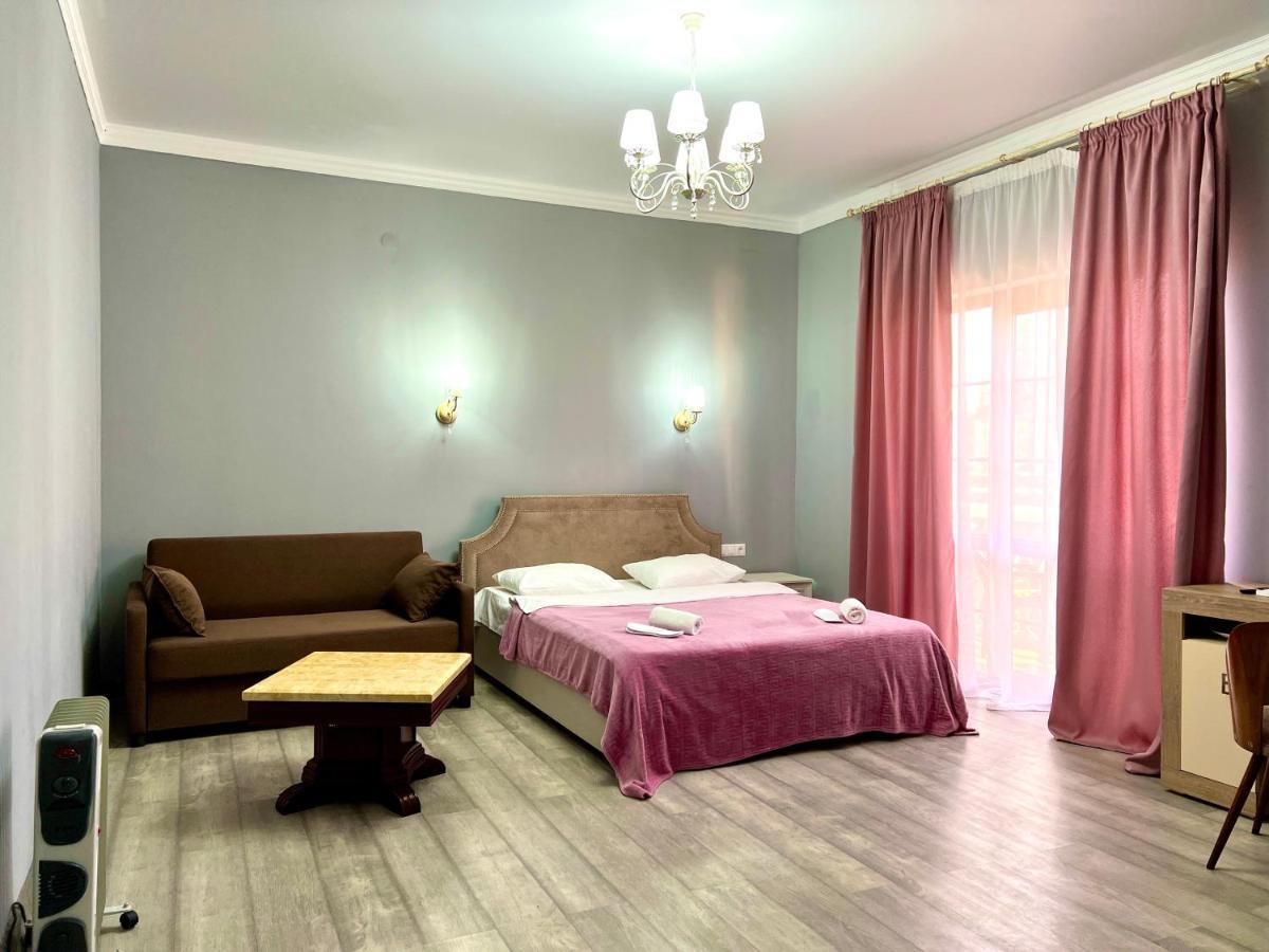 Hotel In Sukhum Σουχούμι Εξωτερικό φωτογραφία
